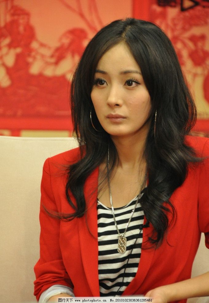 杨幂 狐狸 甜美 可爱 非主流 美女 女明星 小女生 明眸善睐 红衣 造型 蜜蜂 明星偶像 人物图库 摄影 100DPI JPG