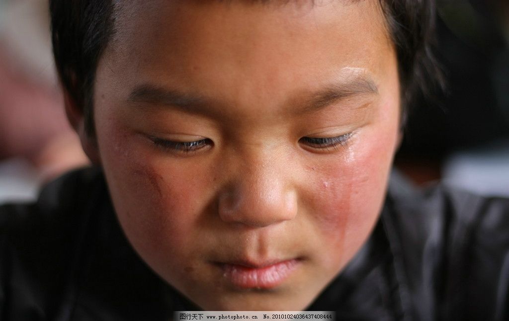 小学生 男生 男孩 哭泣 难过 伤心 可爱的孩子 儿童幼儿 人物图库
