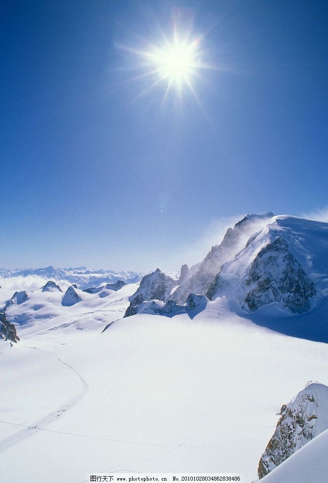 雪山图片,雪山风景 雪地 冬天 冬天的雪景 阳光