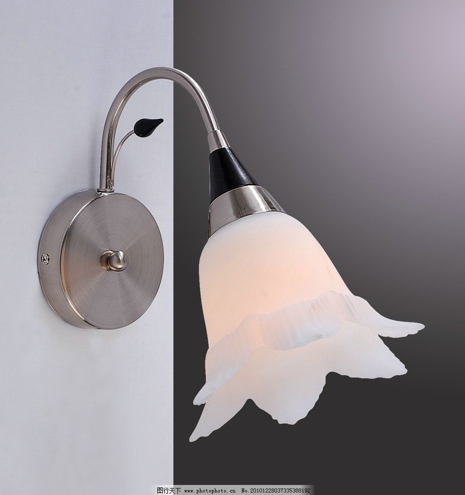 弯管壁灯 壁灯 现代家居灯 有灯罩壁灯 白色灯罩 家居生活 生活百科